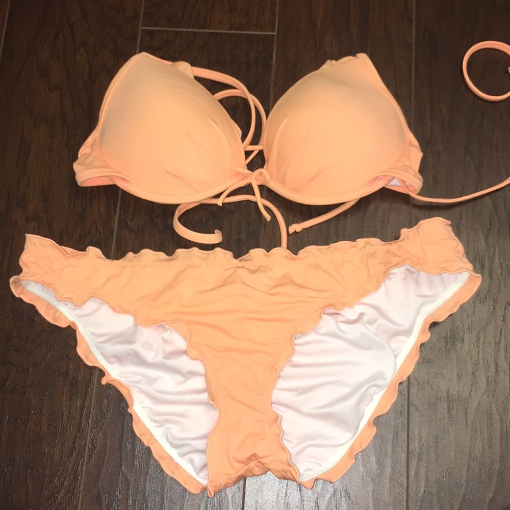 Victoria’s Secret Swim Suit Set